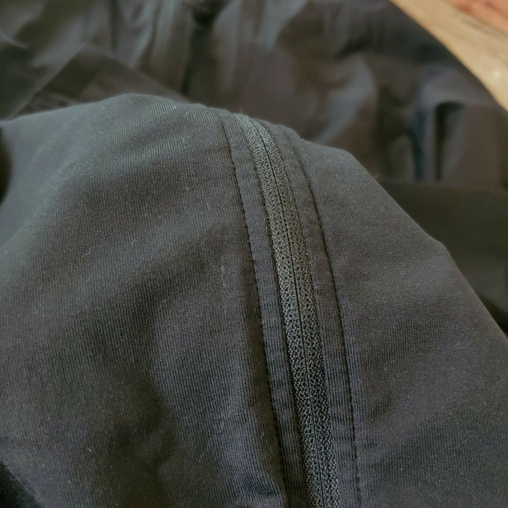 Fabletics Workout Athletic Fitted Jacket‎ Black T… - image 5